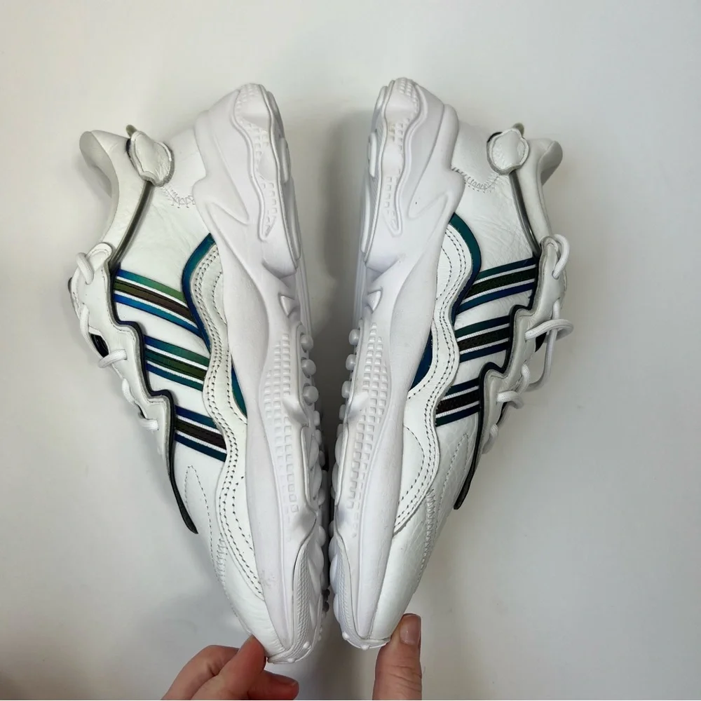 Adidas Originals Ozweego Cloud White Holographic Sneakers Unisex Men’s Size 7 - Picture 4 of 16